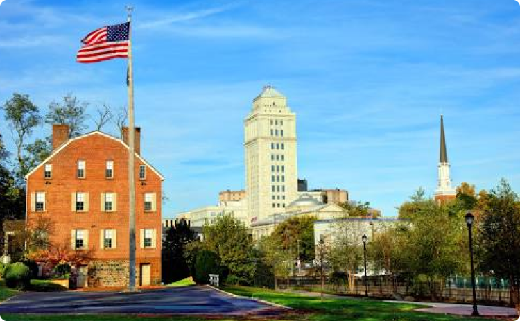 Professional landscaping jobs in NJ with the Dimensions team on-site.
